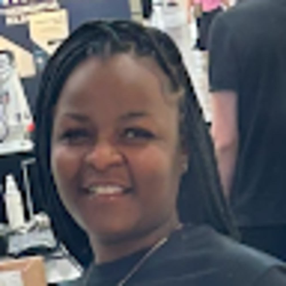 Meet your Posher, Tiara